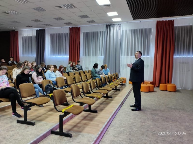 Встреча представителей вузов со студентами выпускных групп колледжа