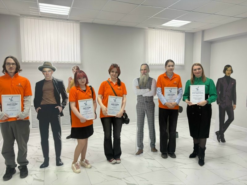 "Проба пера": Победители названы Сегодня, в Центральной городской библиотеке назвали имена победителей II городского молодежного поэтического конкурса «Проба пера»! 