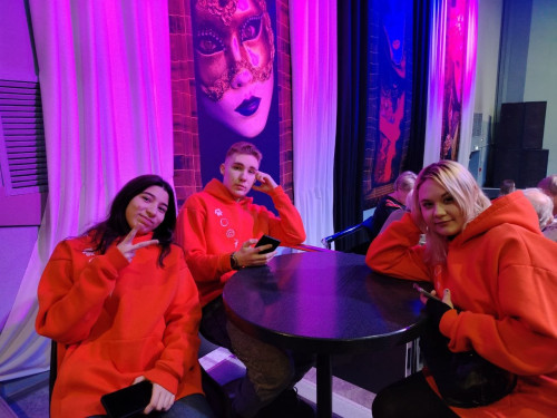 4 декабря, волонтеры Няганского Технологического Колледжа выступили группой поддержки на реп-концерте "Талант и воля".