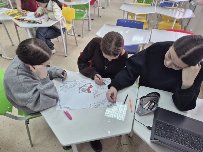 Арт‑акция «Позвонить легко»: творчество на благо важной миссии! 